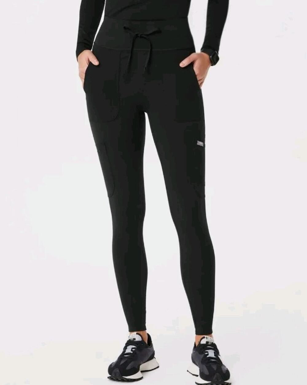 FIGS Women’s Seville High-Rise Scrub Pants Black Solid Knit Size S